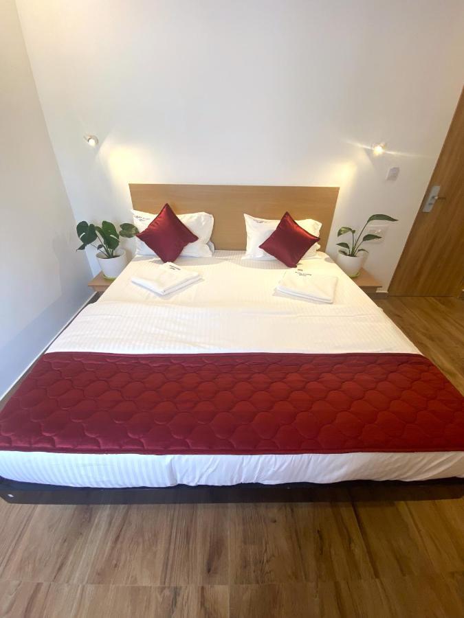 Hotel Bluestone Srikalahasti Bagian luar foto